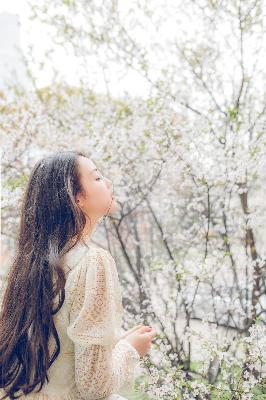 每天醒来都汆肉？金银花竟有如此妙用？！3个步骤轻松拥有健康好气色！
